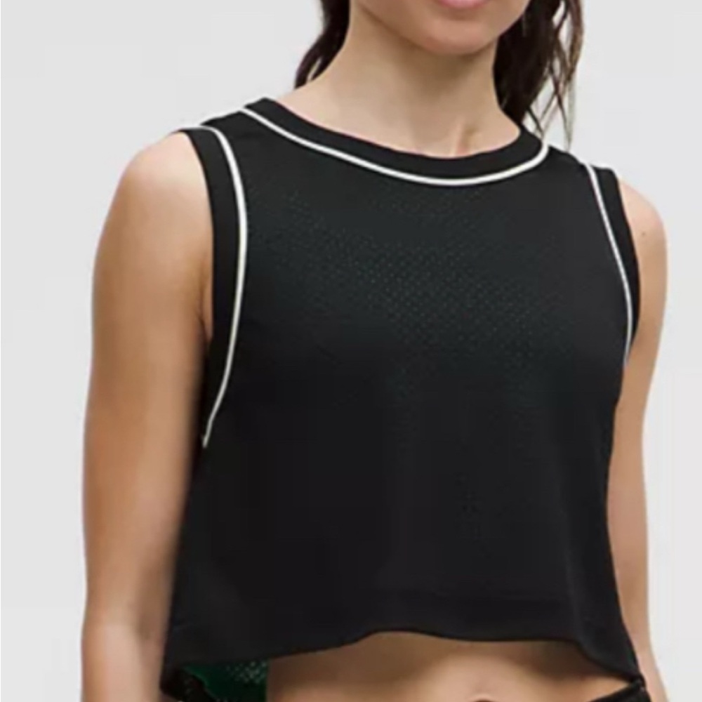 lululemon athletica Black Crop Top with White Trim REVELSIBLE